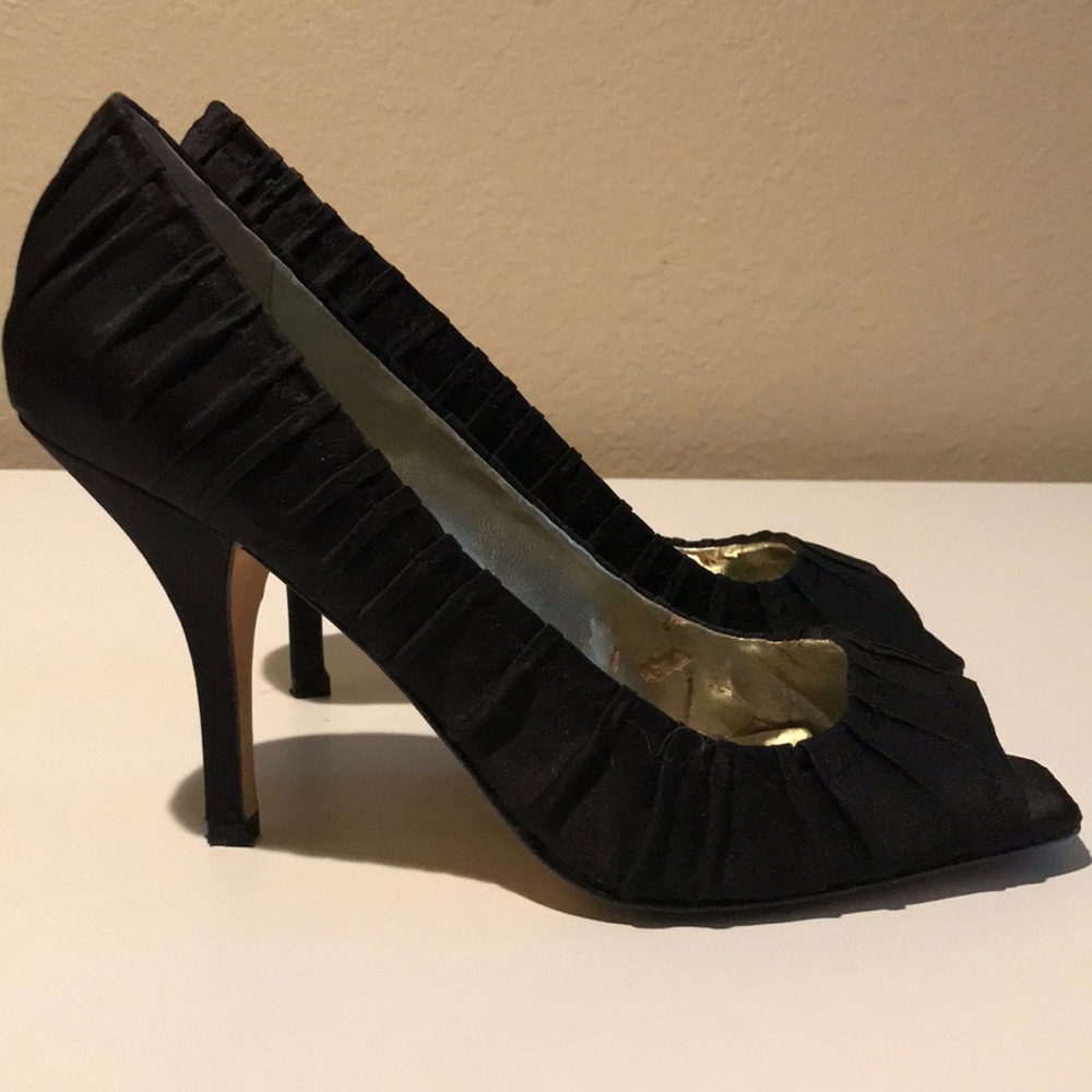Guess by Marciano Black Satin peep toe heel Size 8